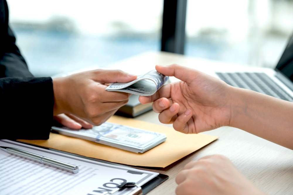 Ce fac serviciile de amanet să fie atât de atractive?